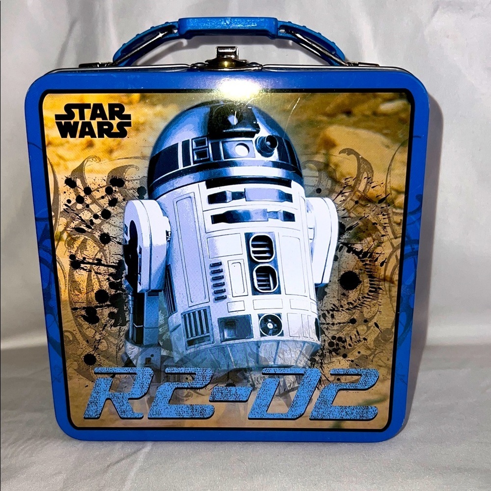 Star Wars R2-D2 Blue Lunch Box, approximately 5.75” (Square) X 2.5”